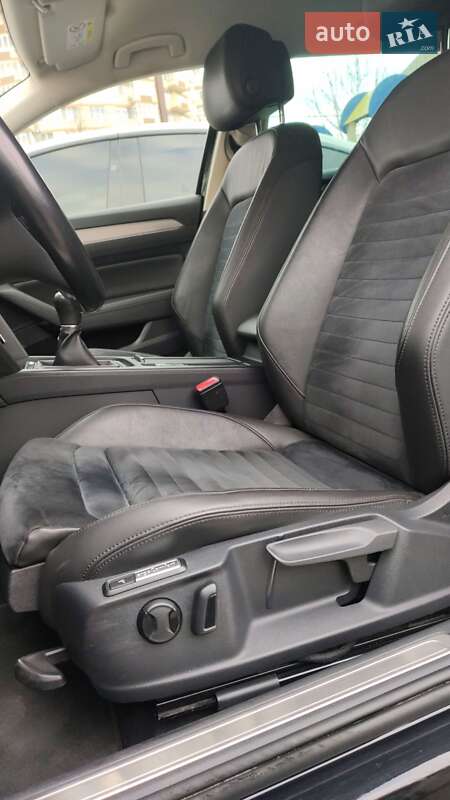 Універсал Volkswagen Passat 2018 в Львові