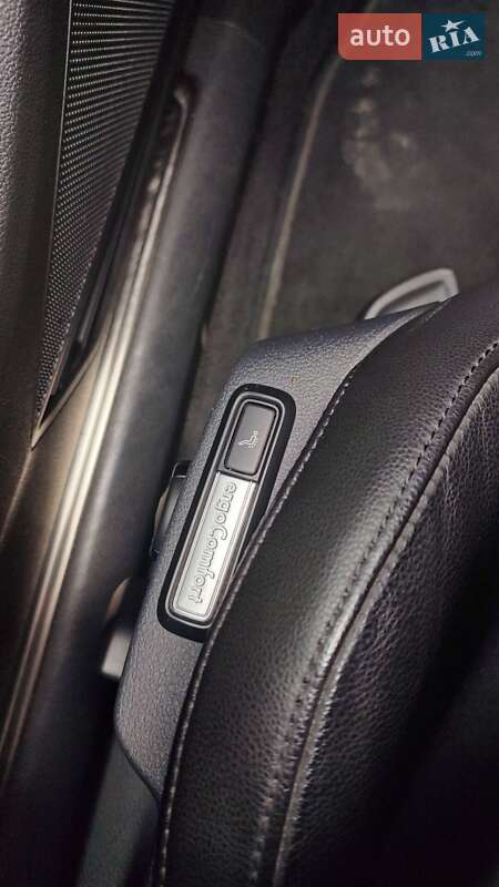 Універсал Volkswagen Passat 2018 в Львові