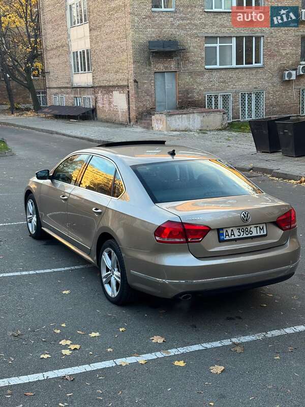 Седан Volkswagen Passat 2014 в Киеве
