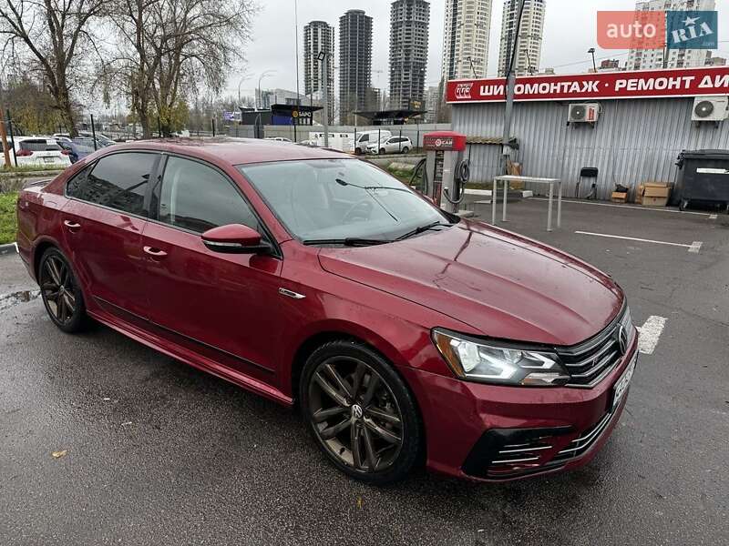 Седан Volkswagen Passat 2017 в Киеве