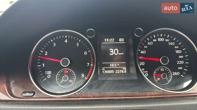 Седан Volkswagen Passat 2011 в Киеве