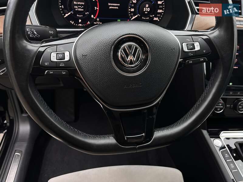 Седан Volkswagen Passat 2018 в Житомире