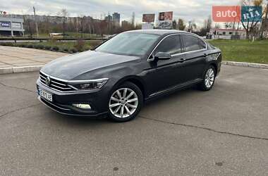 Седан Volkswagen Passat 2020 в Кривому Розі