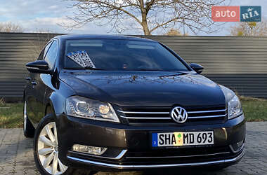 Седан Volkswagen Passat 2014 в Дрогобичі