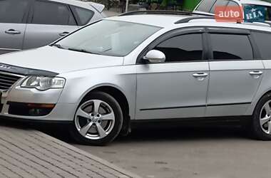 Универсал Volkswagen Passat 2005 в Деражне