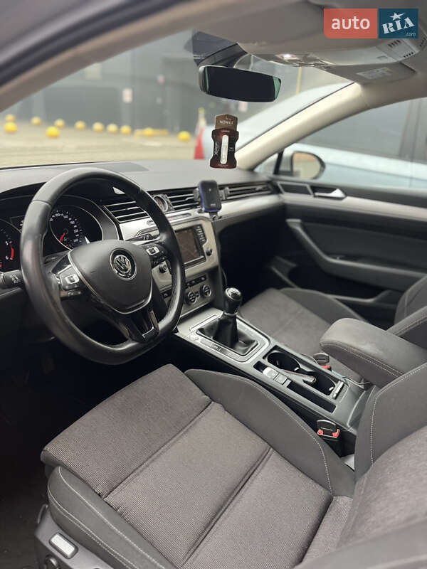 Универсал Volkswagen Passat 2016 в Ужгороде фото 11 Универсал Volkswagen Passat 2016 в Ужгороде