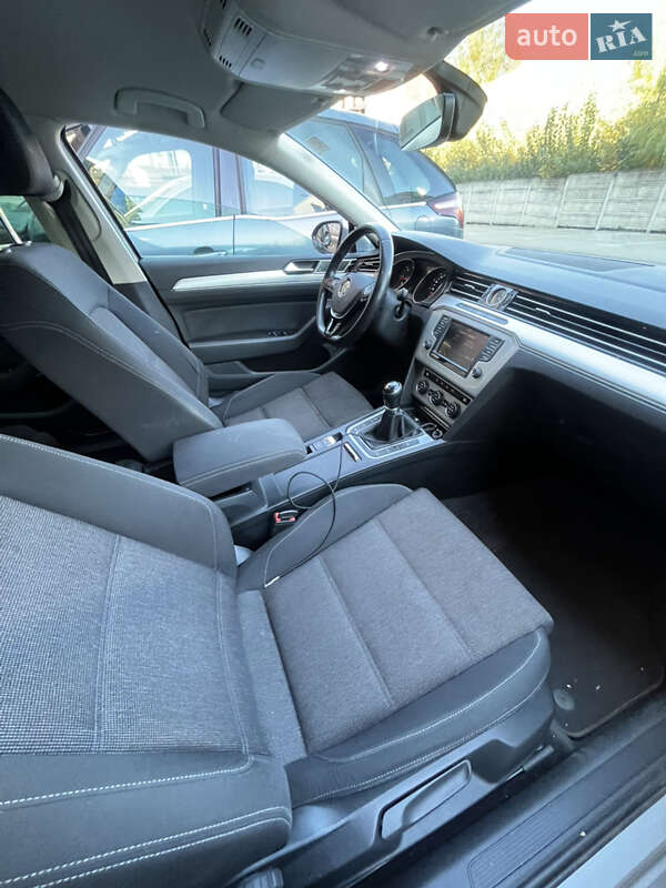 Универсал Volkswagen Passat 2016 в Ужгороде фото 13 Универсал Volkswagen Passat 2016 в Ужгороде
