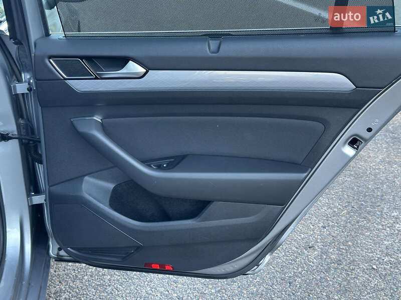 Универсал Volkswagen Passat 2021 в Ковеле