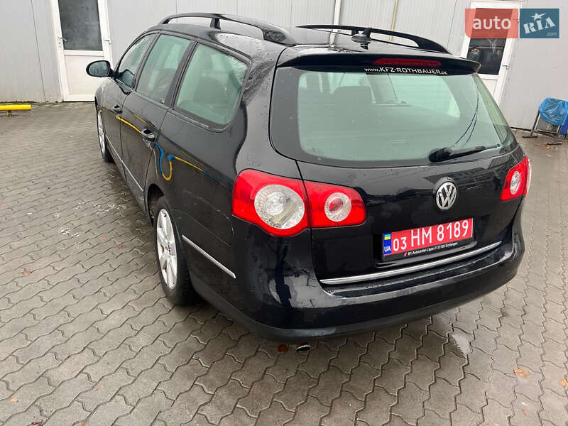 Універсал Volkswagen Passat 2010 в Луцьку