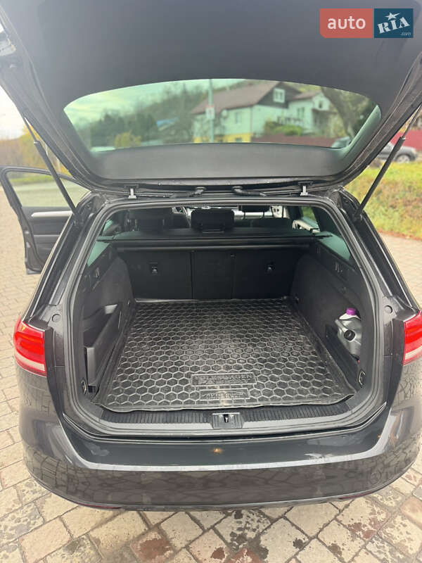 Универсал Volkswagen Passat 2019 в Николаеве фото 24 Универсал Volkswagen Passat 2019 в Николаеве