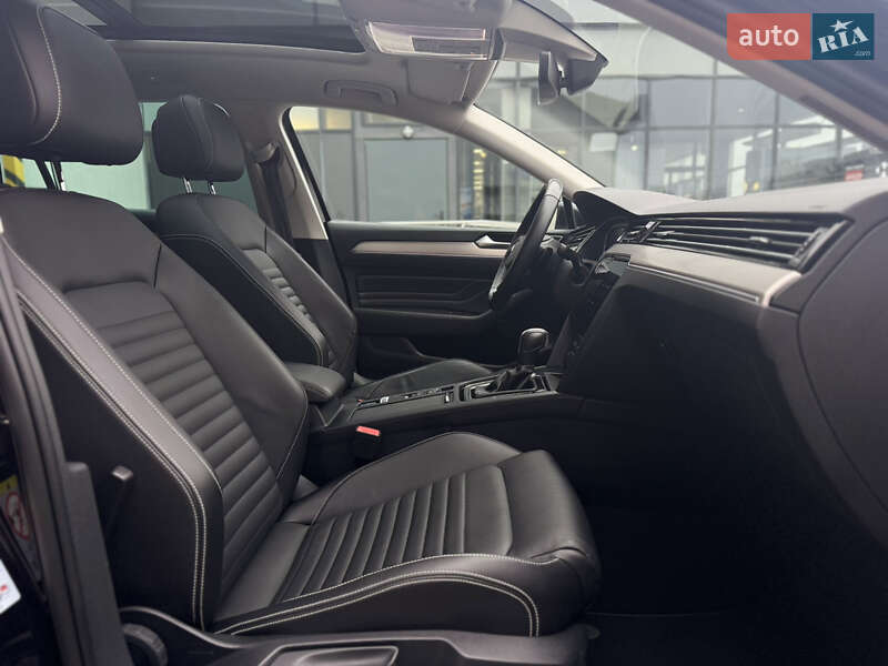 Универсал Volkswagen Passat 2020 в Луцке