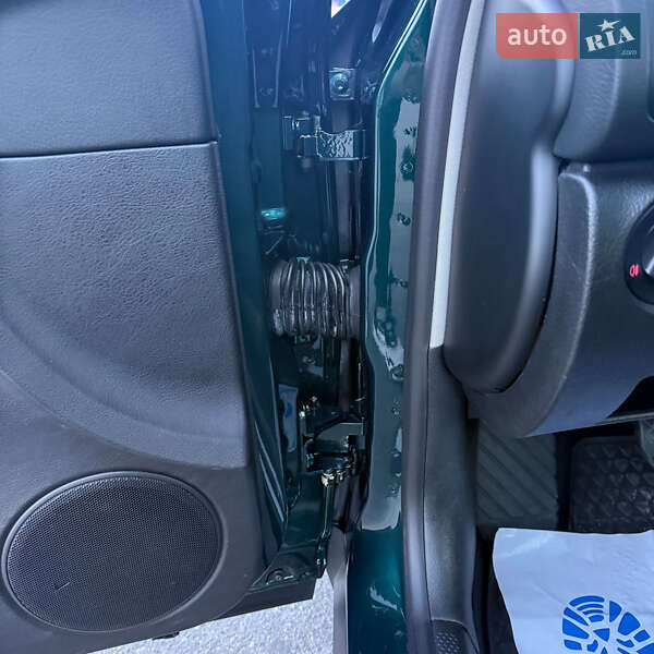 Седан Volkswagen Passat 2003 в Виннице фото 110 Седан Volkswagen Passat 2003 в Виннице