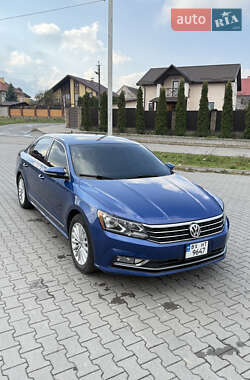 Седан Volkswagen Passat 2016 в Хмельницком