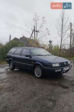 Універсал Volkswagen Passat 1996 в Львові