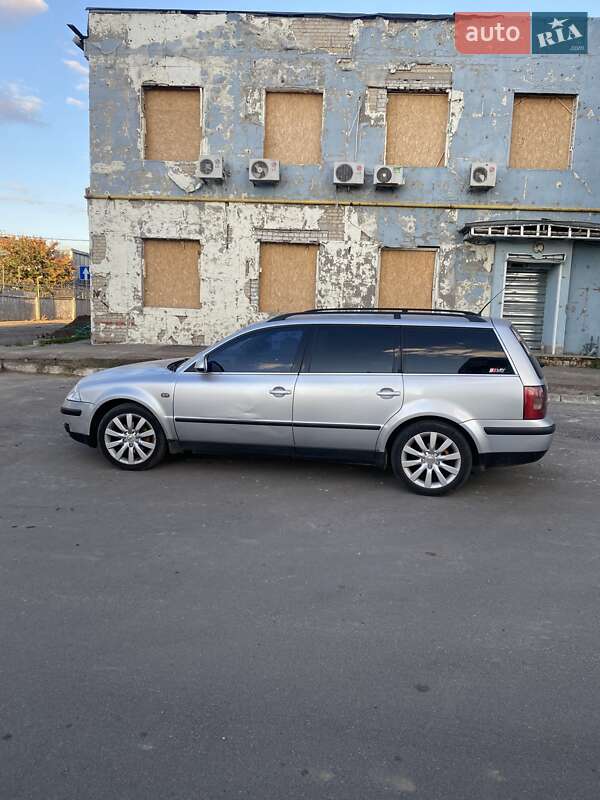 Универсал Volkswagen Passat 2000 в Харькове