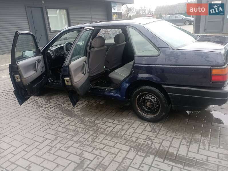 Седан Volkswagen Passat 1989 в Сарнах фото 10 Седан Volkswagen Passat 1989 в Сарнах