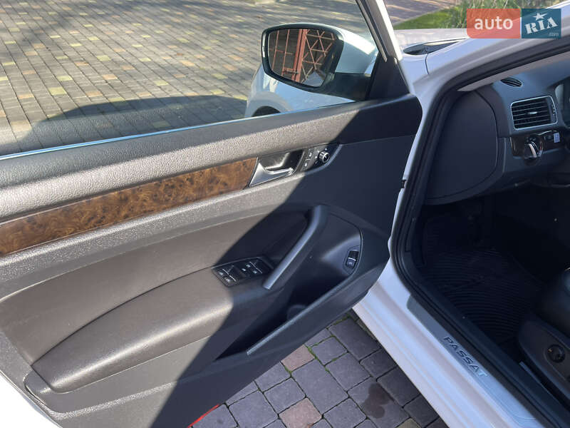 Седан Volkswagen Passat 2014 в Ровно фото 10 Седан Volkswagen Passat 2014 в Ровно