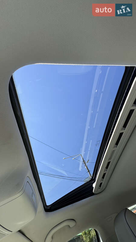 Седан Volkswagen Passat 2016 в Днепре