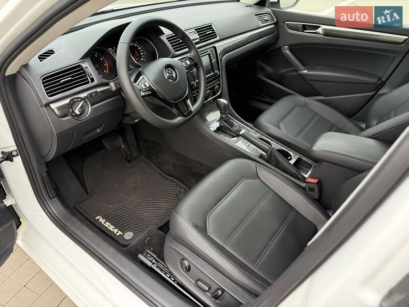 Седан Volkswagen Passat 2018 в Одессе