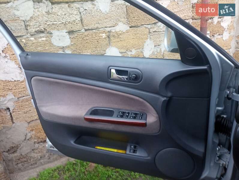 Седан Volkswagen Passat 2004 в Николаеве фото 2 Седан Volkswagen Passat 2004 в Николаеве