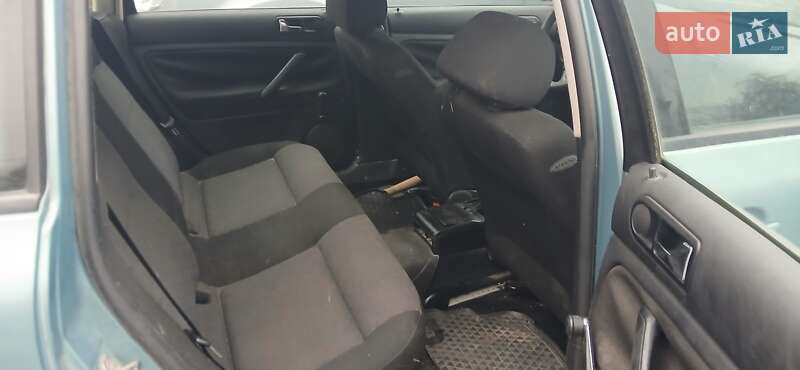 Седан Volkswagen Passat 2000 в Ракитном