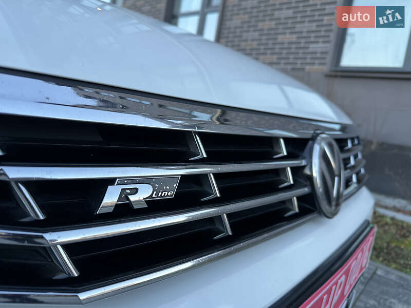 Универсал Volkswagen Passat 2017 в Львове