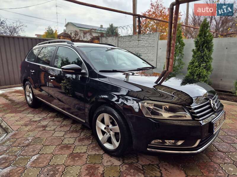 Универсал Volkswagen Passat 2013 в Запорожье