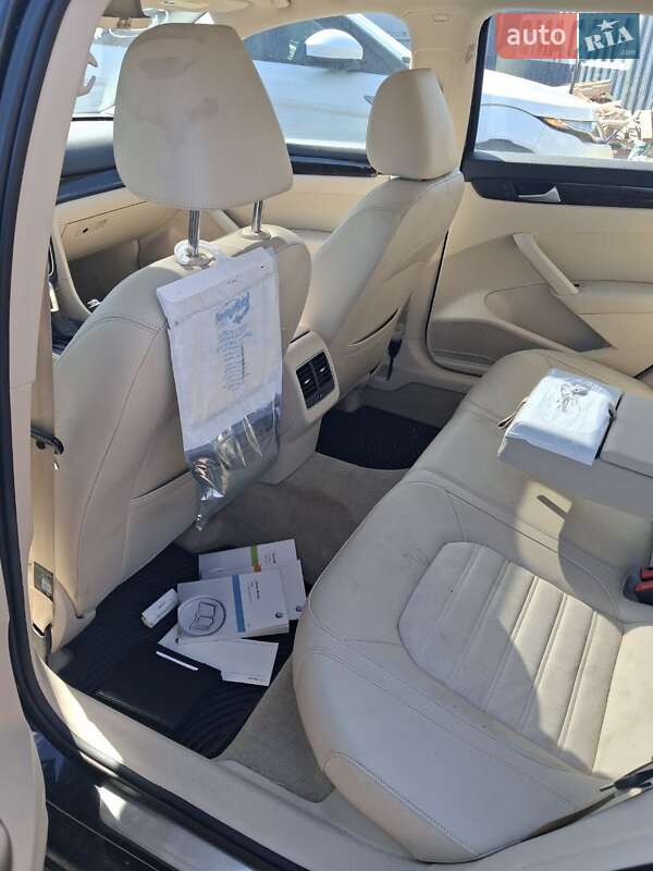 Седан Volkswagen Passat 2015 в Измаиле
