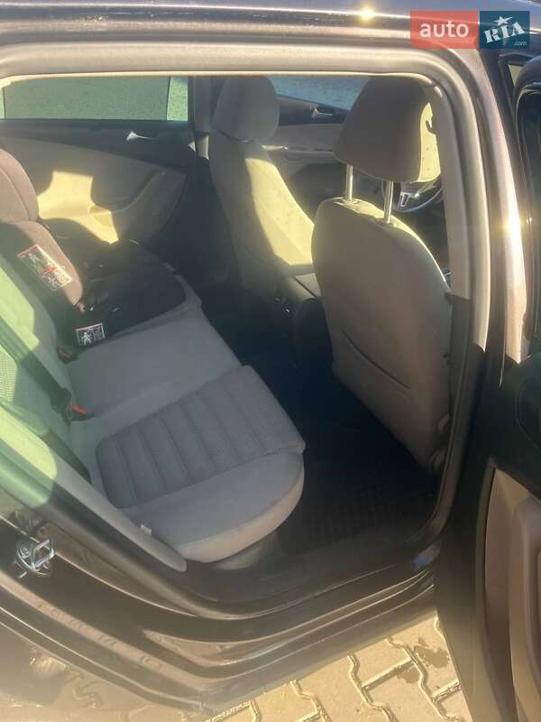 Универсал Volkswagen Passat 2010 в Тернополе