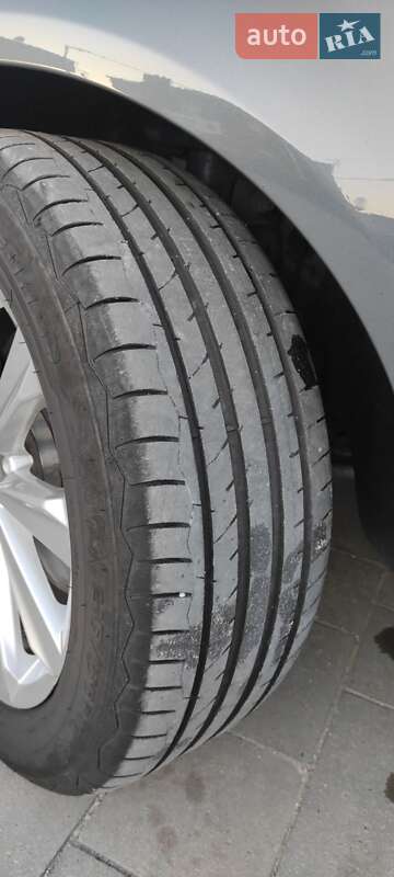 Универсал Volkswagen Passat 2009 в Мостиске