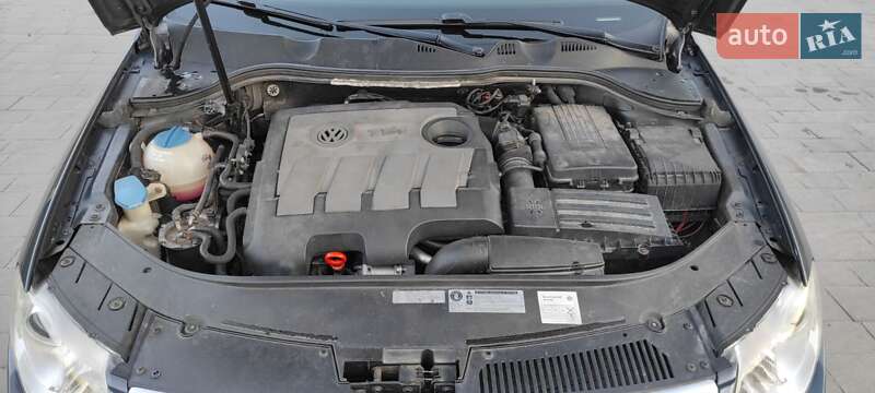 Универсал Volkswagen Passat 2009 в Мостиске