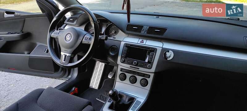 Универсал Volkswagen Passat 2009 в Мостиске