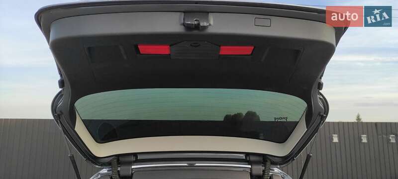 Универсал Volkswagen Passat 2009 в Мостиске