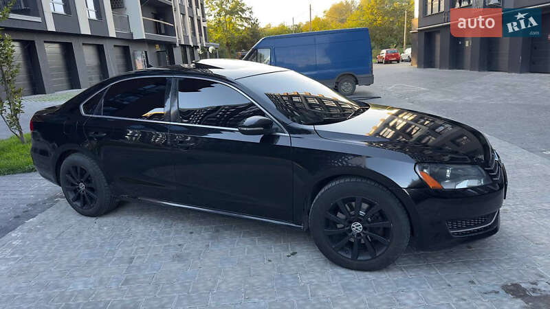 Седан Volkswagen Passat 2012 в Ивано-Франковске