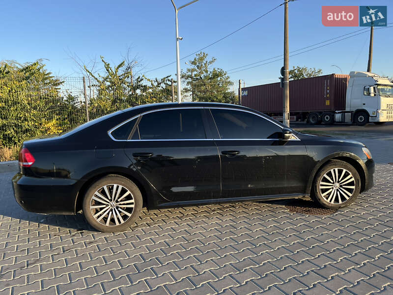 Седан Volkswagen Passat 2013 в Николаеве