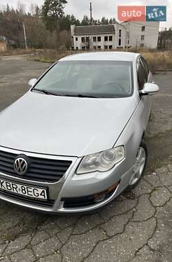 Седан Volkswagen Passat 2006 в Иванкове
