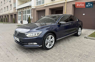 Седан Volkswagen Passat 2015 в Хмельницькому