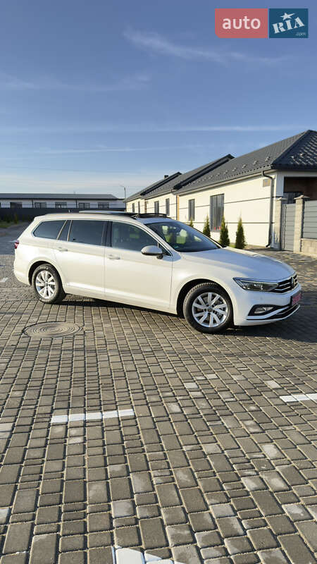 Volkswagen Passat 2022