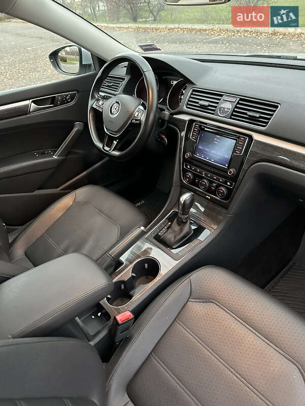 Седан Volkswagen Passat 2016 в Кривом Роге фото 11 Седан Volkswagen Passat 2016 в Кривом Роге