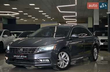 Седан Volkswagen Passat 2017 в Николаеве