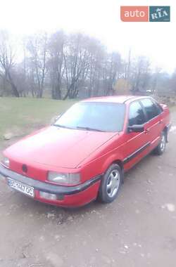 Седан Volkswagen Passat 1989 в Сколе