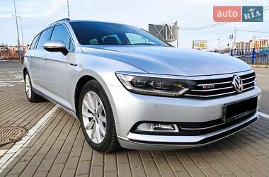 Універсал Volkswagen Passat 2015 в Ковелі