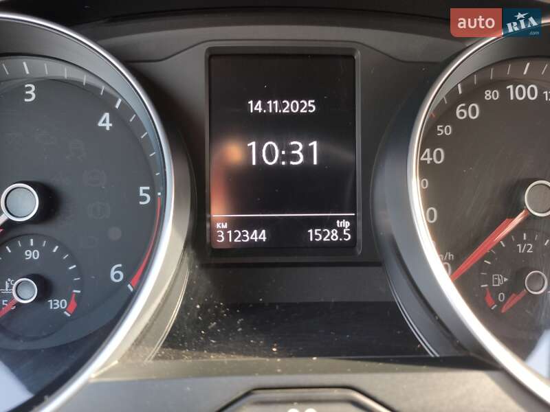 Універсал Volkswagen Passat 2015 в Ковелі