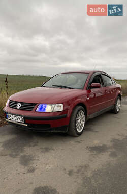 Седан Volkswagen Passat 1997 в Жмеринке