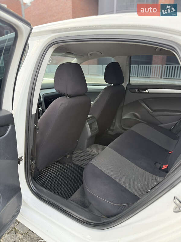 Седан Volkswagen Passat 2014 в Днепре фото 19 Седан Volkswagen Passat 2014 в Днепре