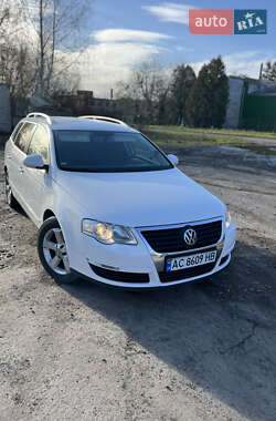 Універсал Volkswagen Passat 2009 в Луцьку
