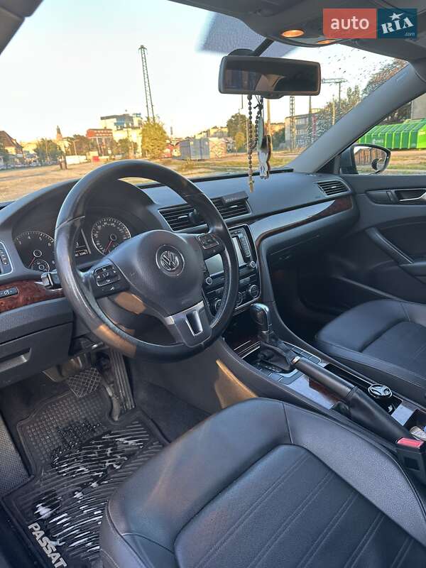 Седан Volkswagen Passat 2012 в Бердичеве