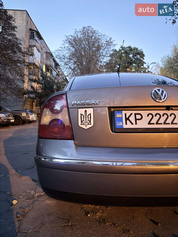Седан Volkswagen Passat 2005 в Запорожье