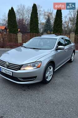 Седан Volkswagen Passat 2011 в Дніпрі