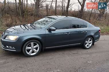 Седан Volkswagen Passat 2011 в Тараще